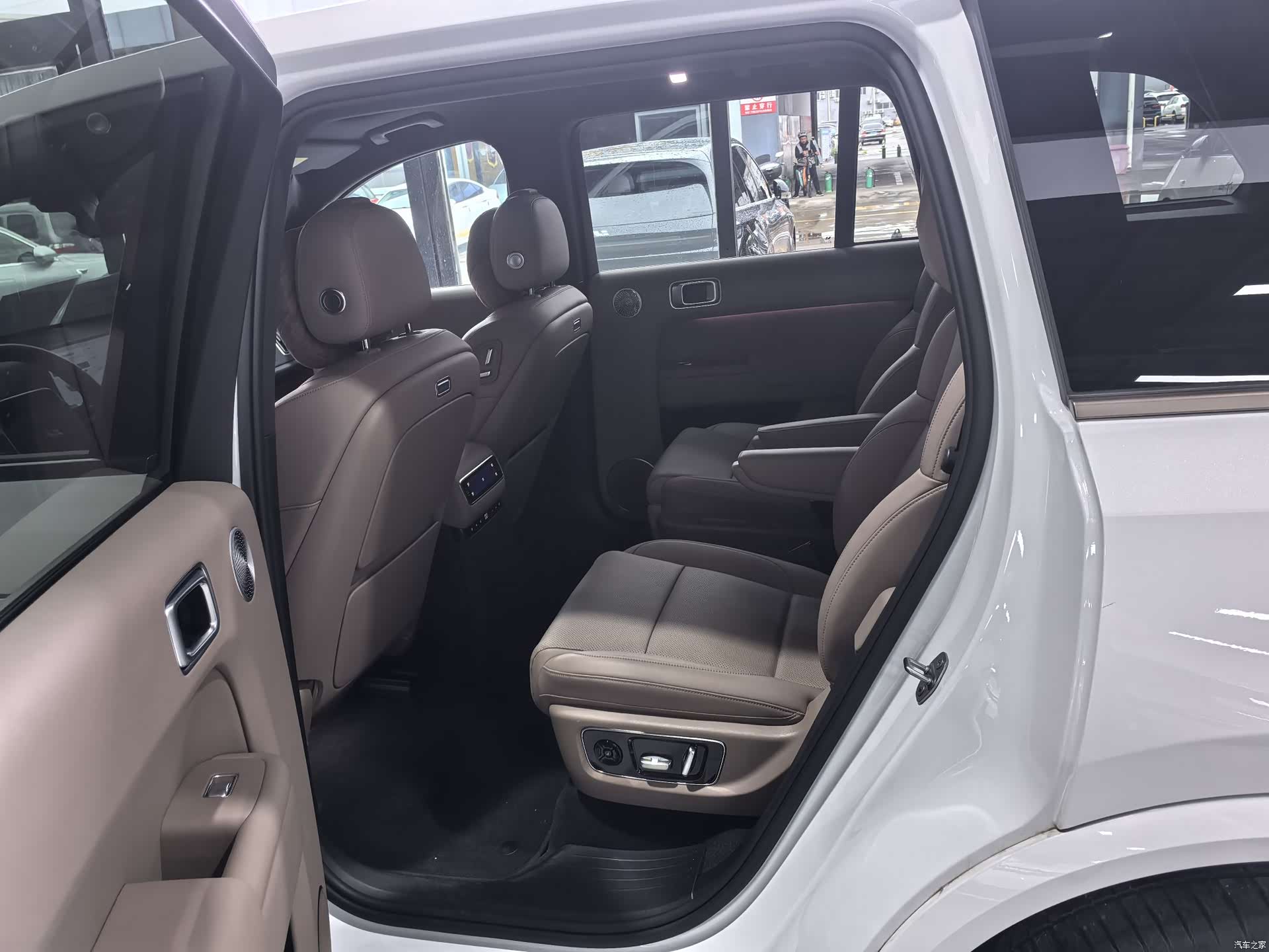 Li Auto L9, 2025 10