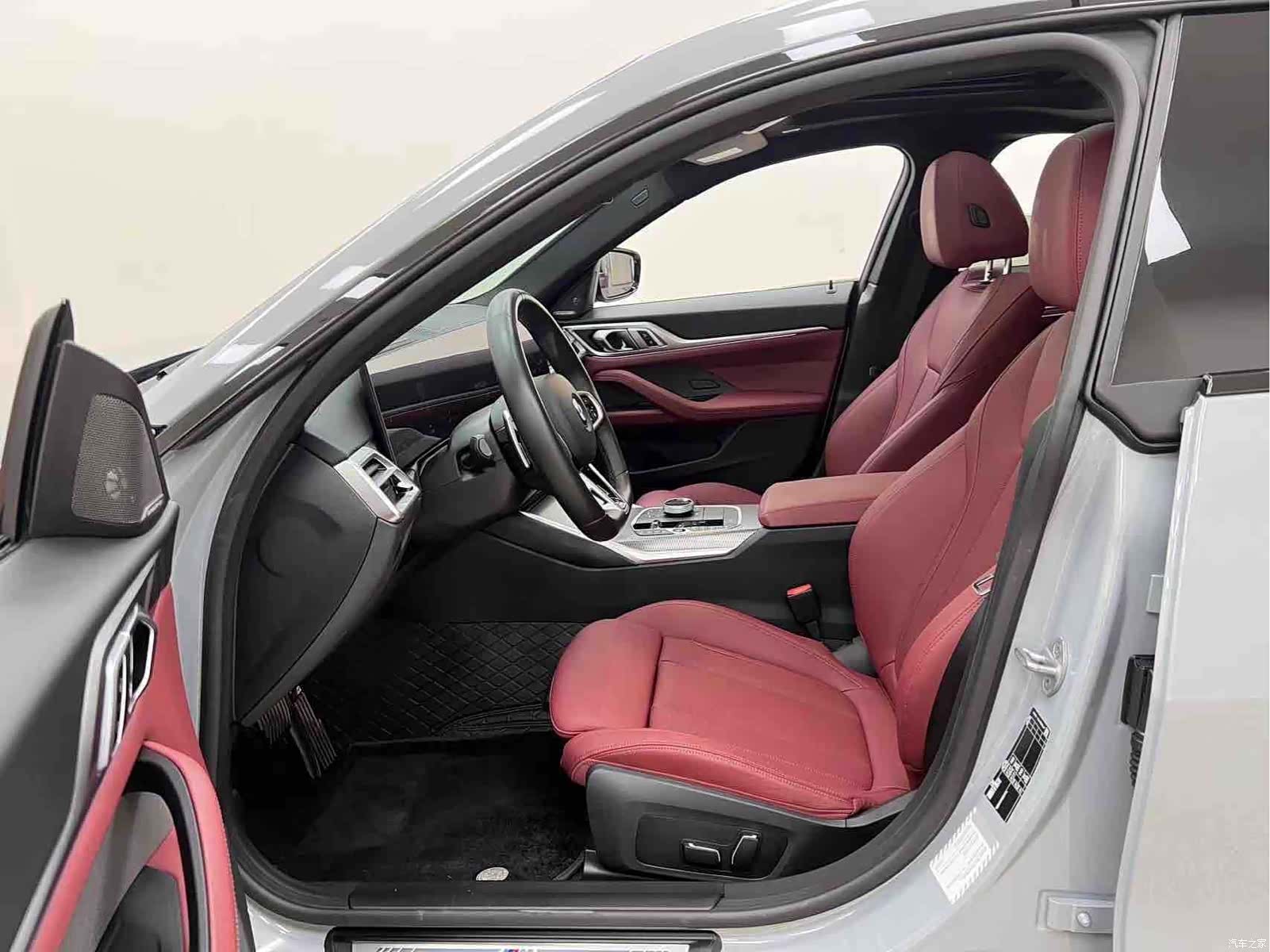 BMW 4 Series, 2025 11