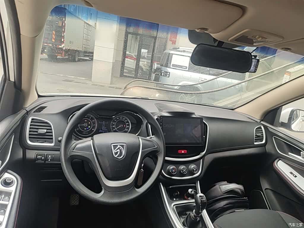 Wuling 560, 2017 6