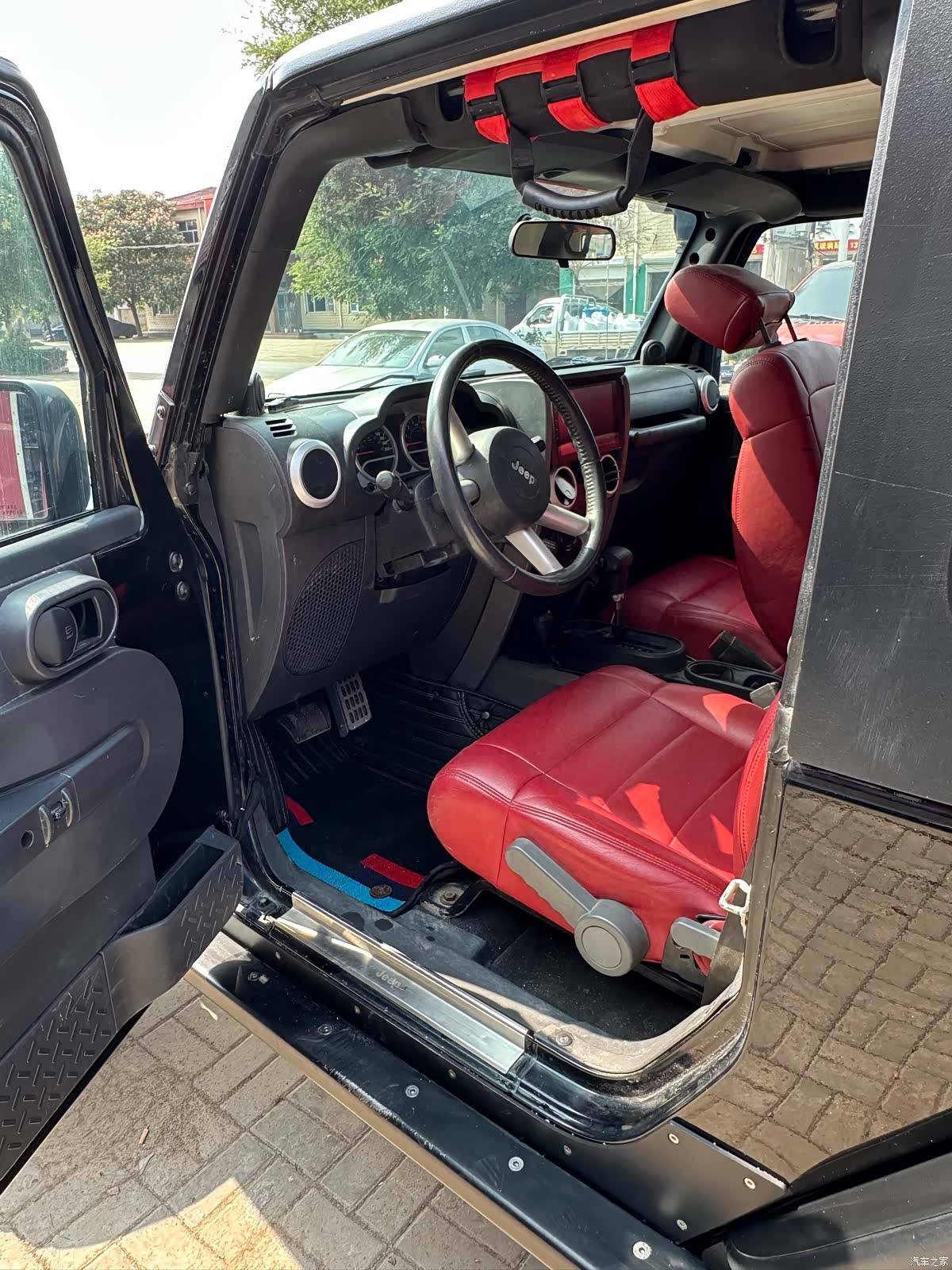 Jeep Wrangler, 2010 все фото