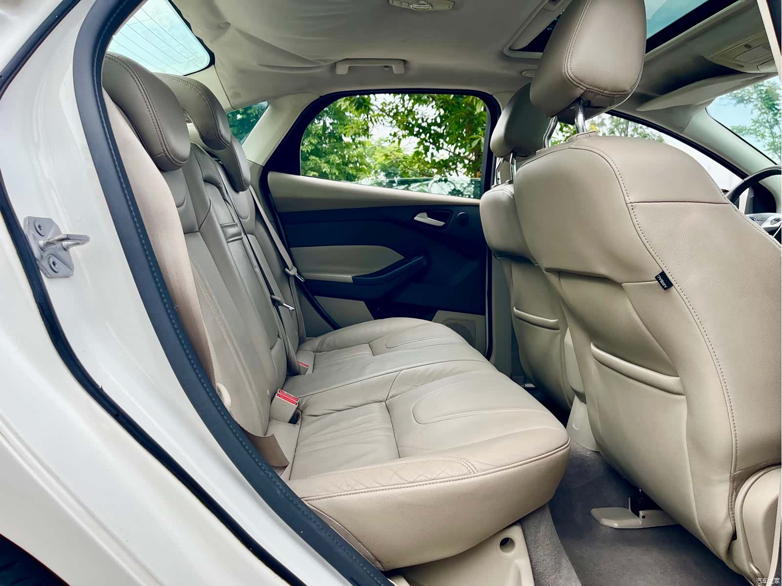 Ford Focus, 2014 20