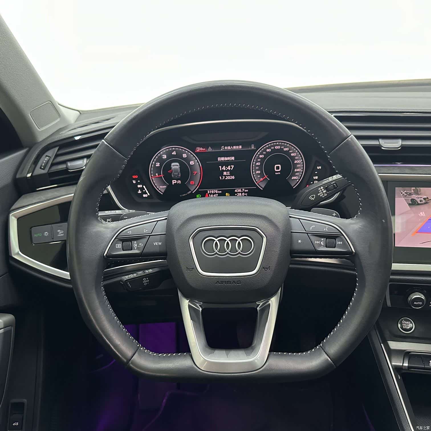 Audi Q3, 2022 12