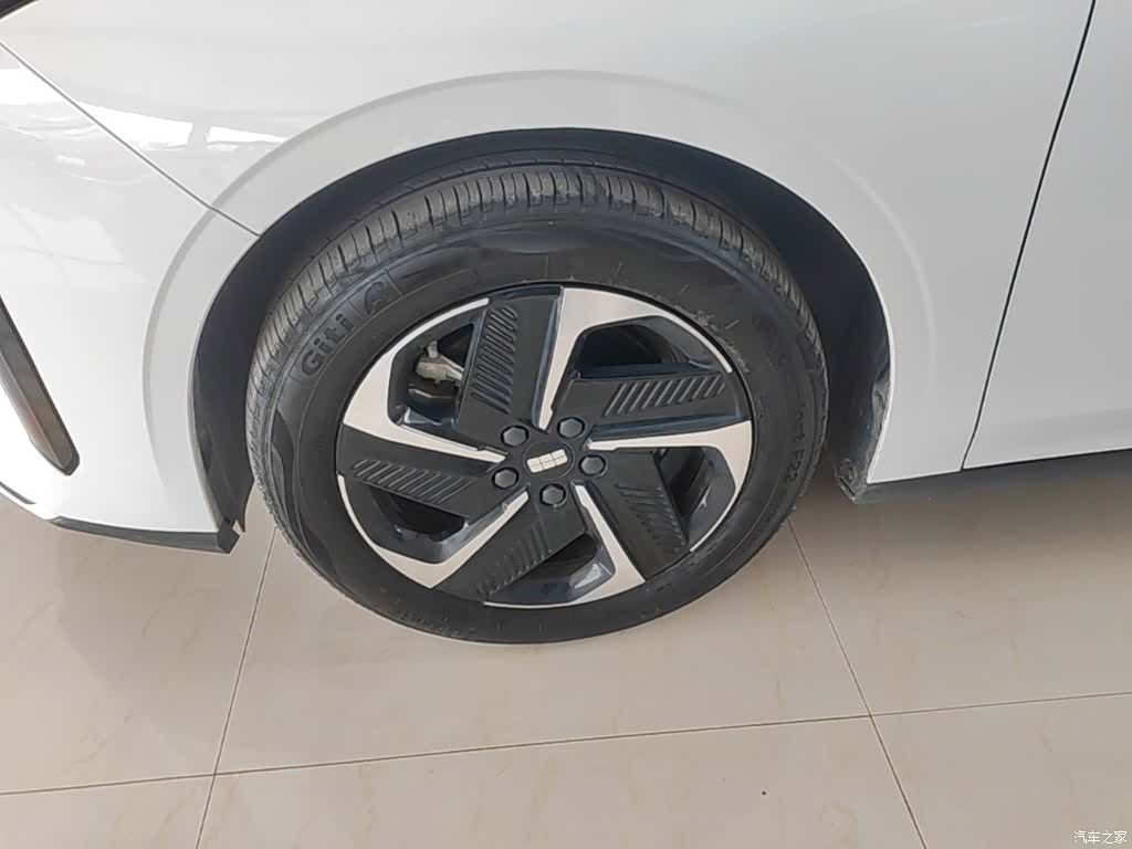 Geely Galaxy L6, 2024 23