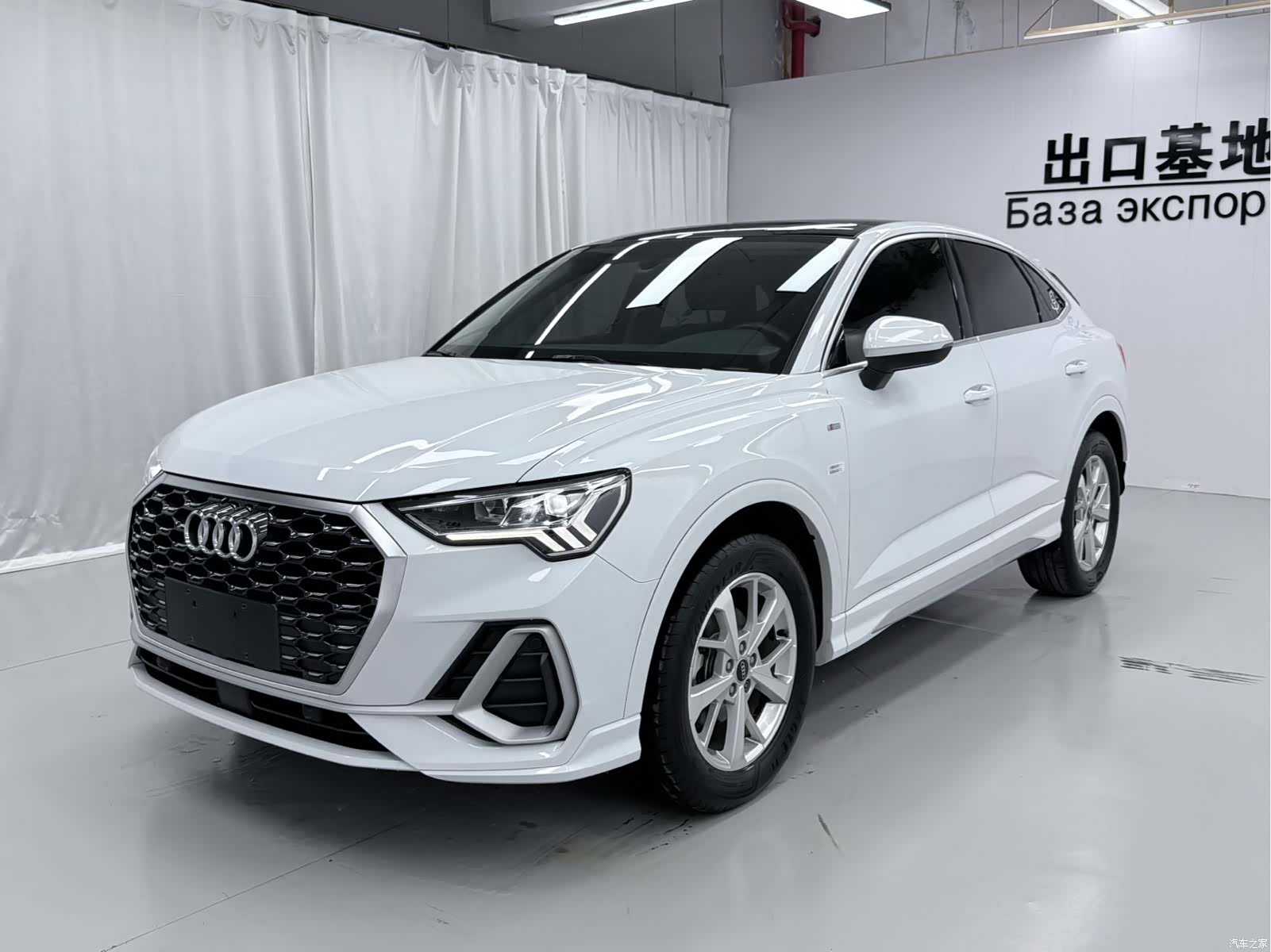 Audi Q3, 2022 1