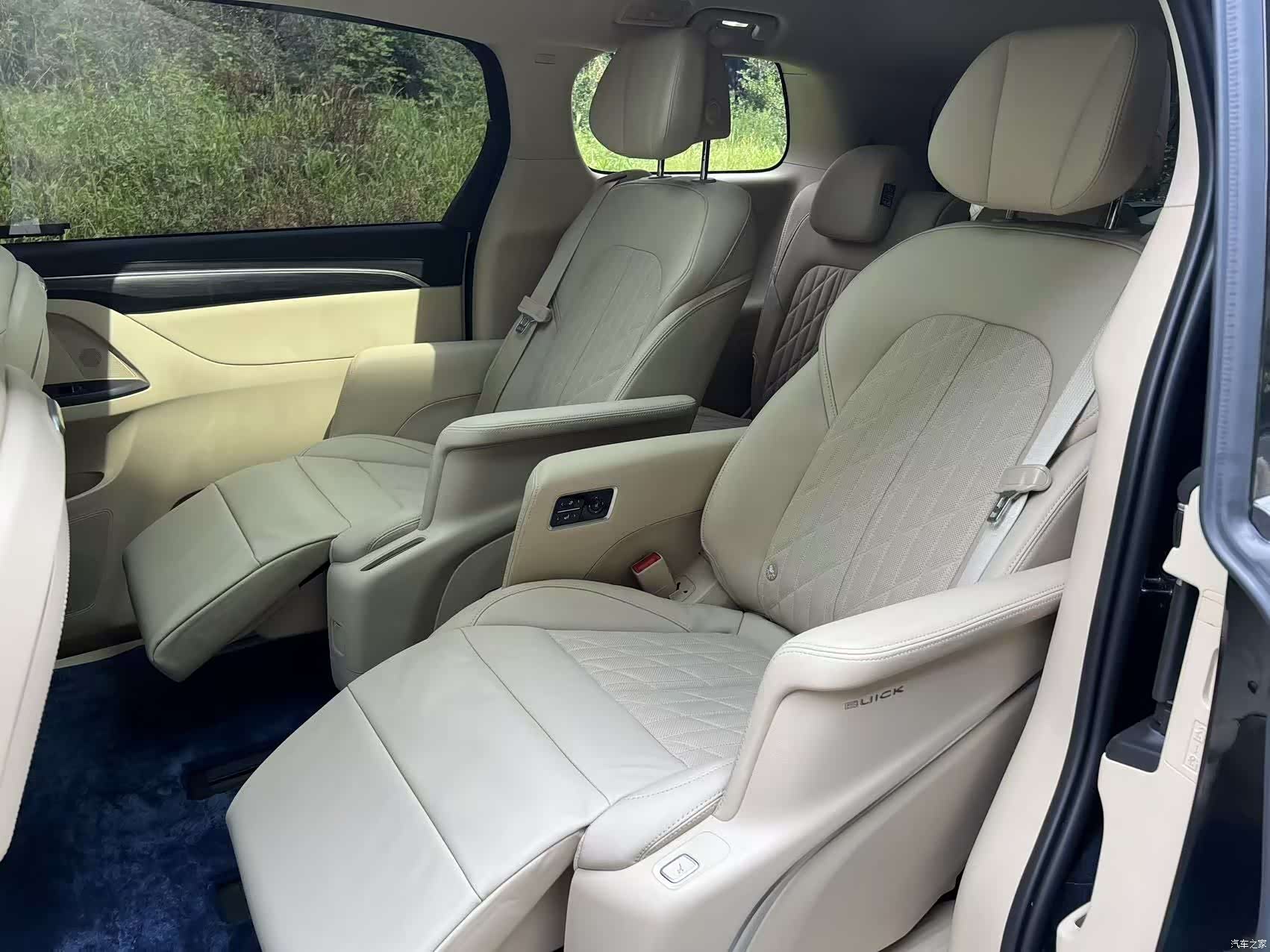 Buick GL8, 2023 17