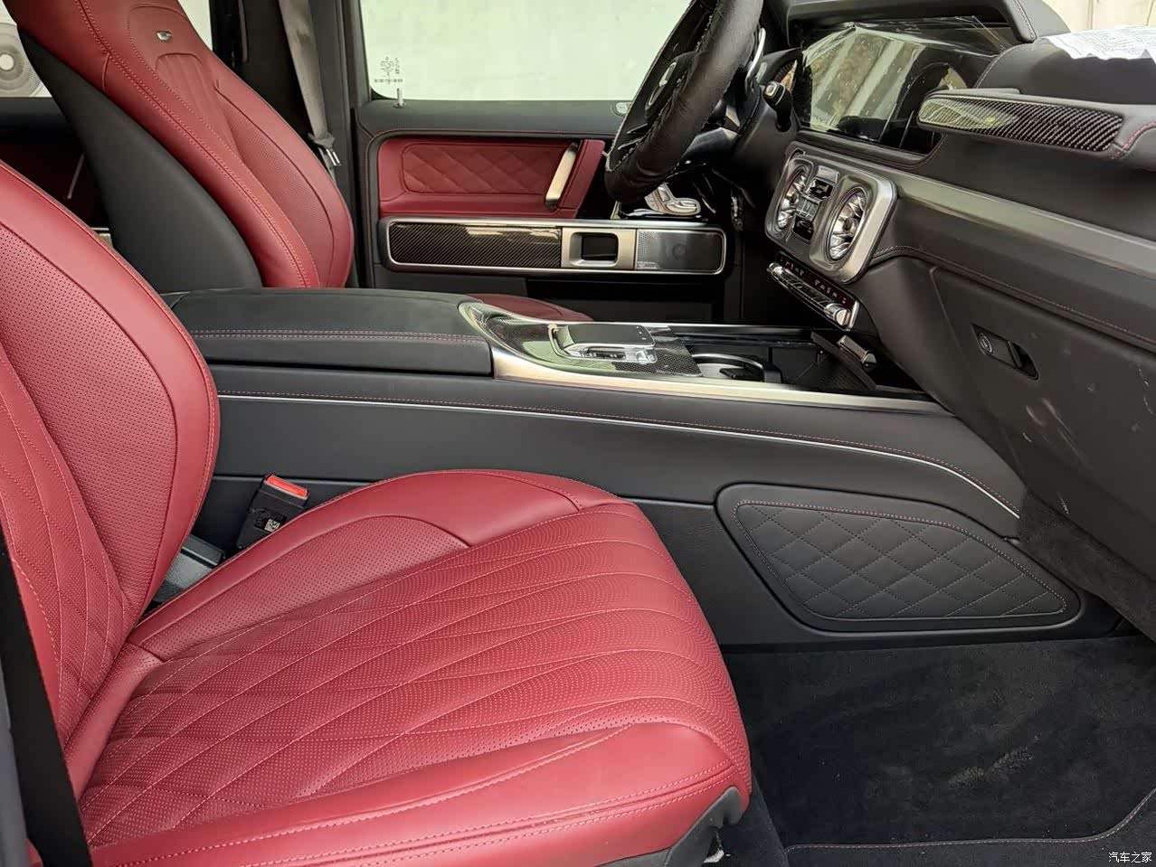 Mercedes-Benz G-Class, 2026 8