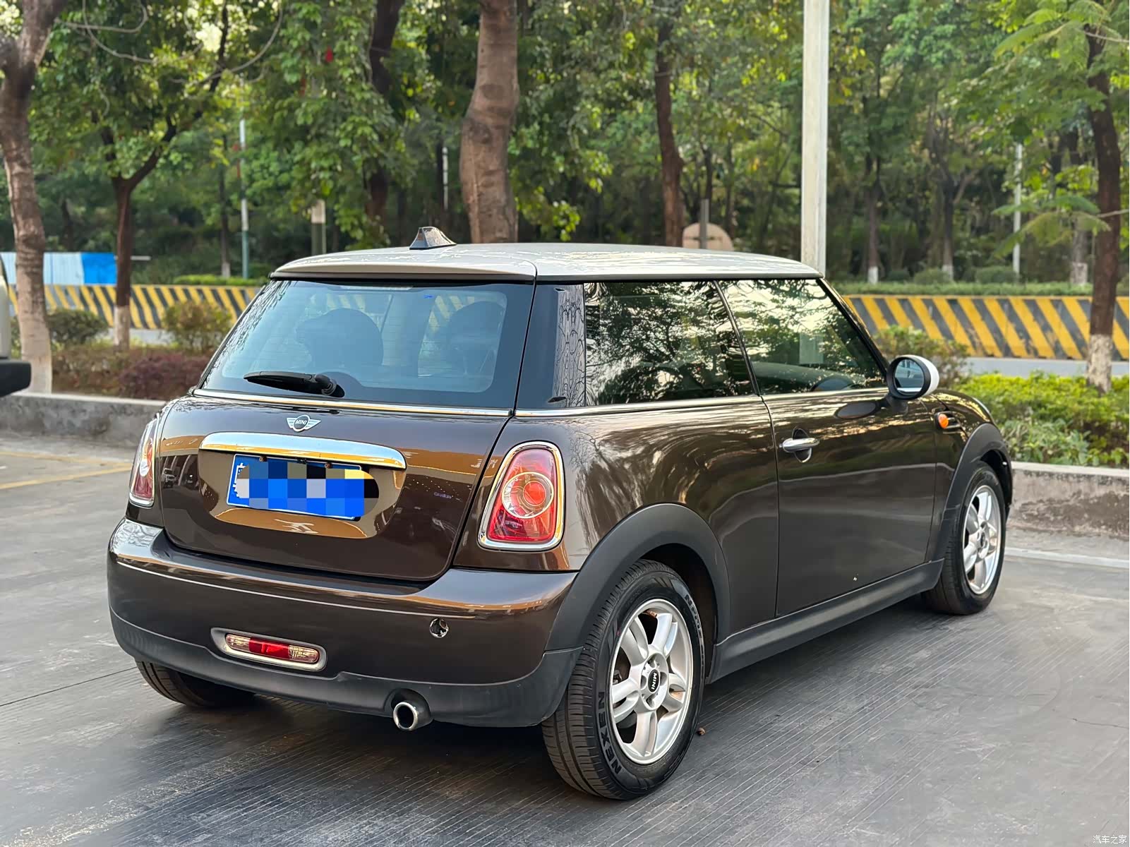 Mini ONE, 2012 6