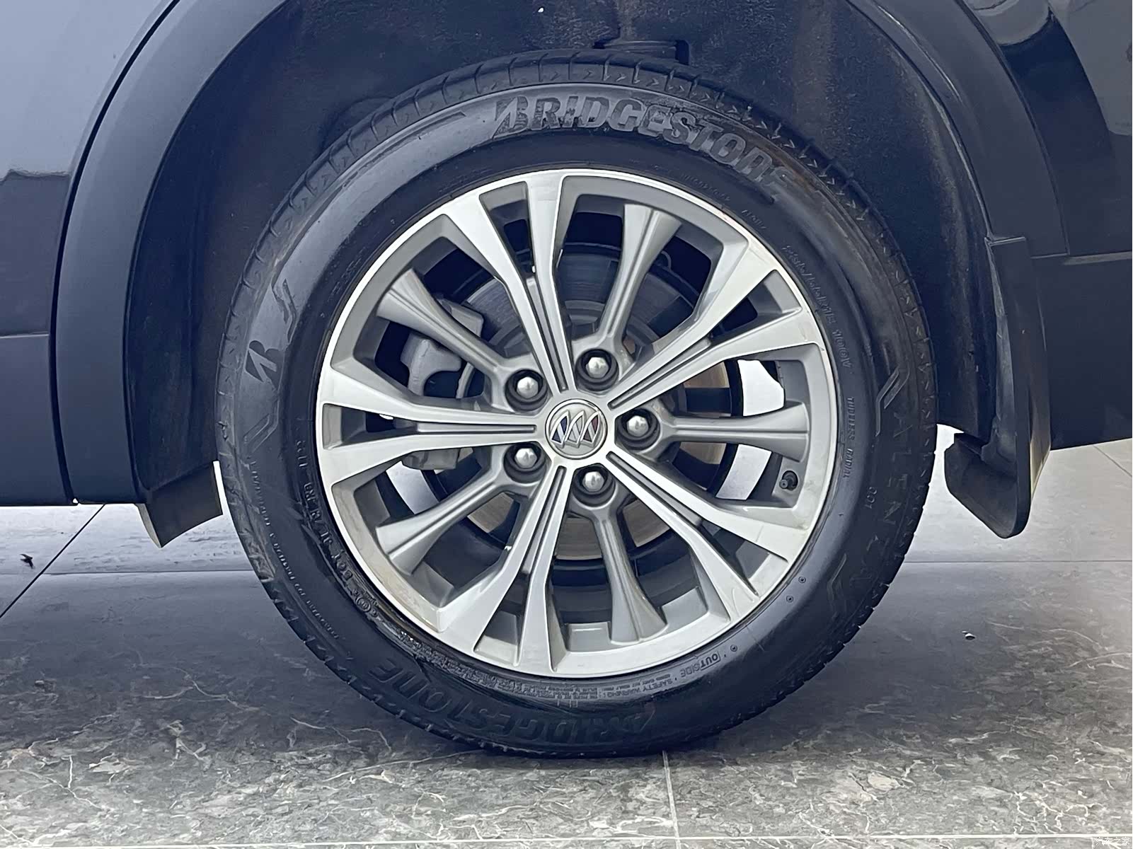 Buick Envision Plus, 2022 10