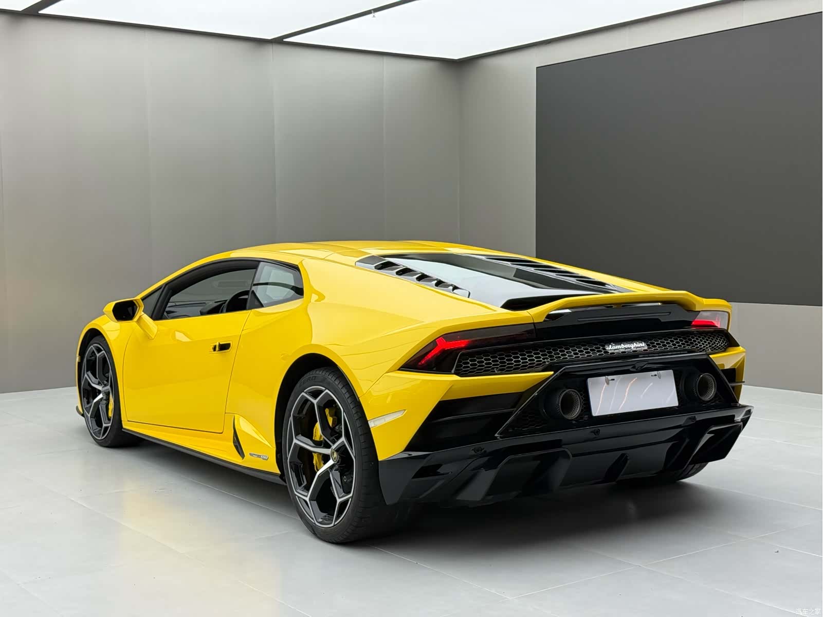 Lamborghini Huracán, 2021 3