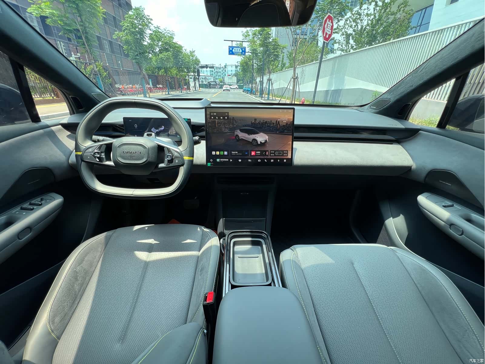 Lynk & Co 02, 2025 8