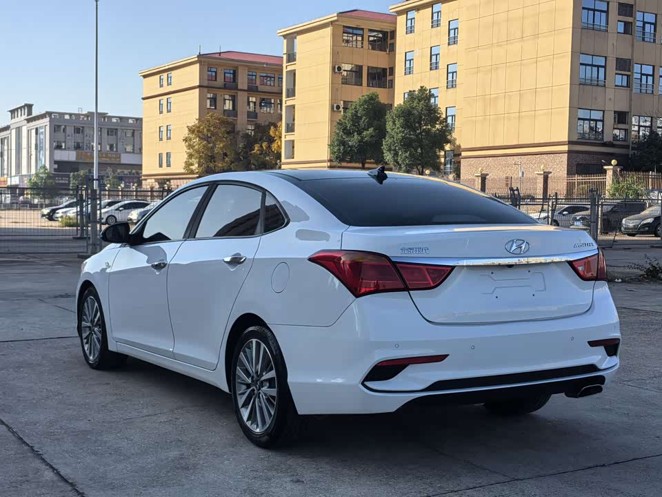 Hyundai Name picture