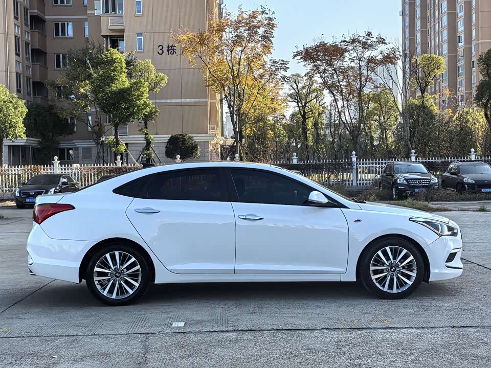 Hyundai Name picture