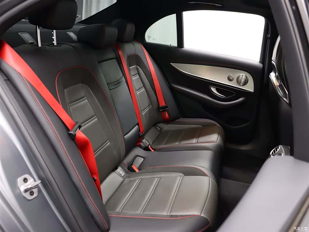 Mercedes-Benz E-Class, 2022 24