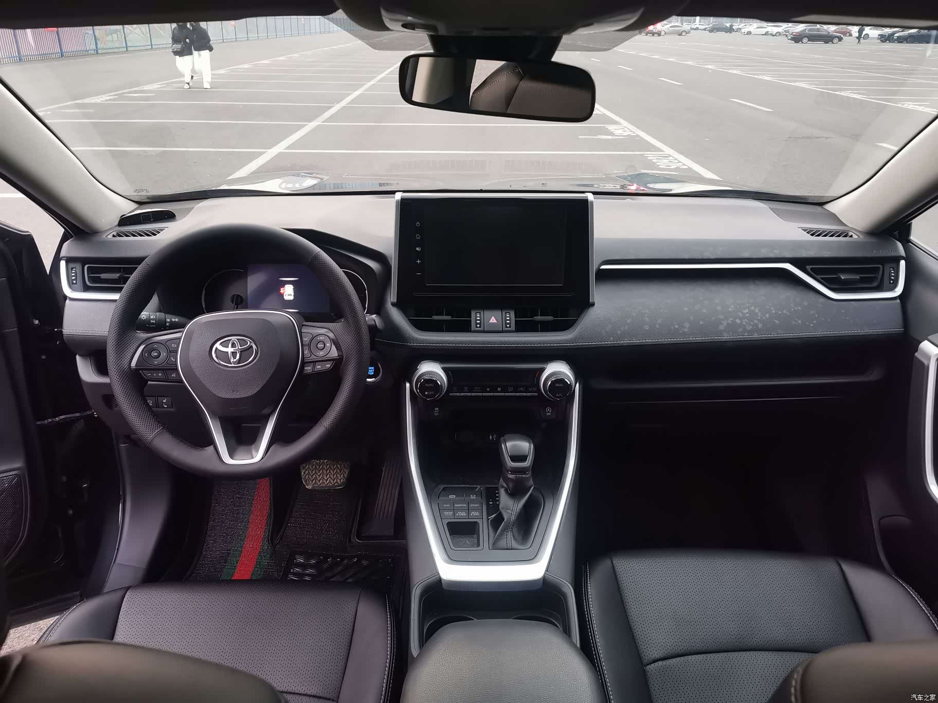 Toyota RAV4, 2022 6