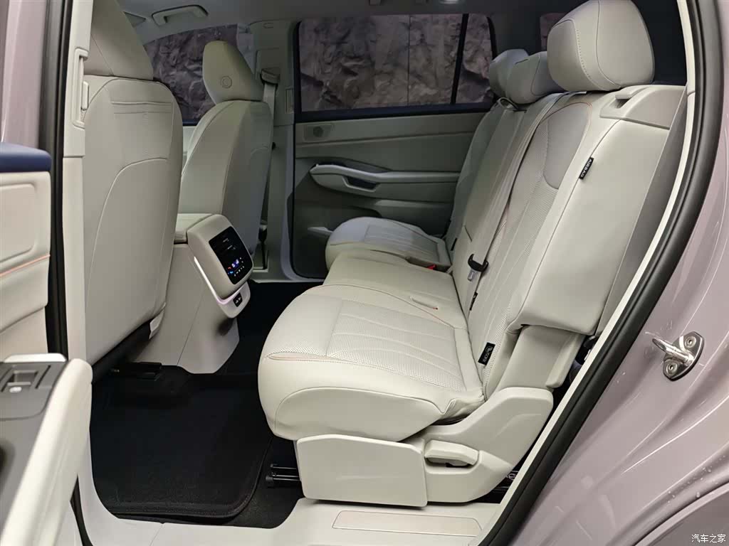 Volkswagen Teramont, 2026 9