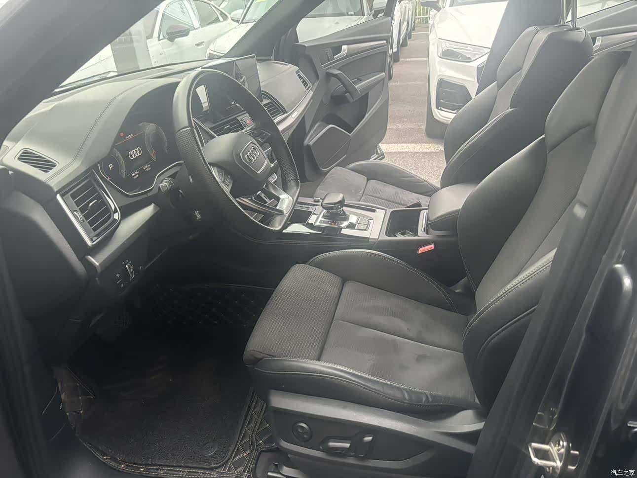 Audi Q5L, 2022 все фото