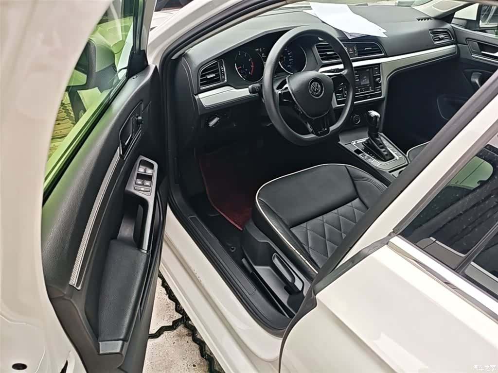 Volkswagen Lamando, 2016 16