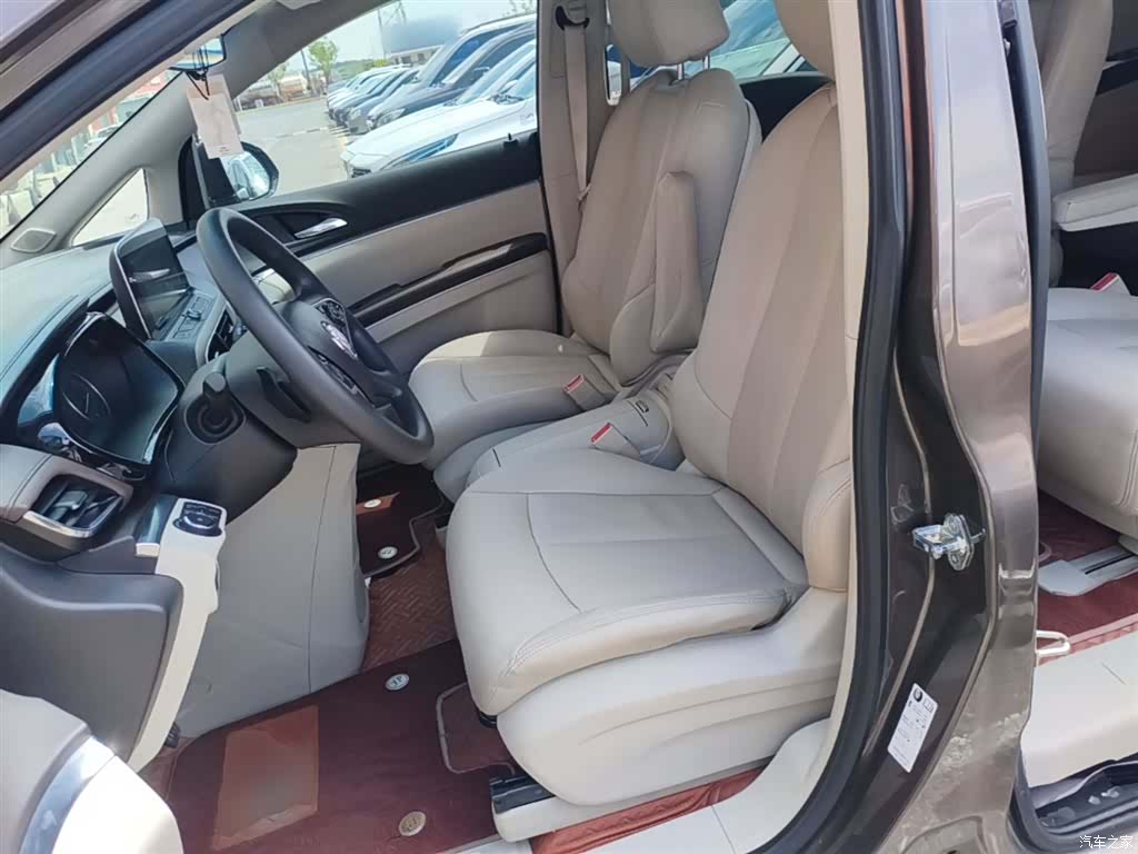 Buick GL8, 2023 15
