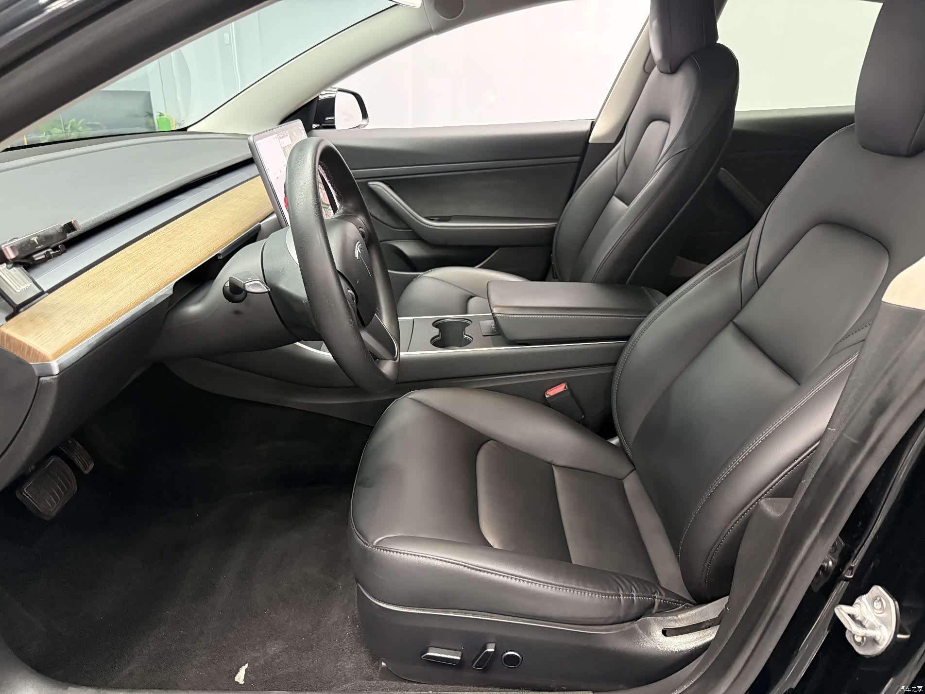 Tesla Model 3, 2020 6