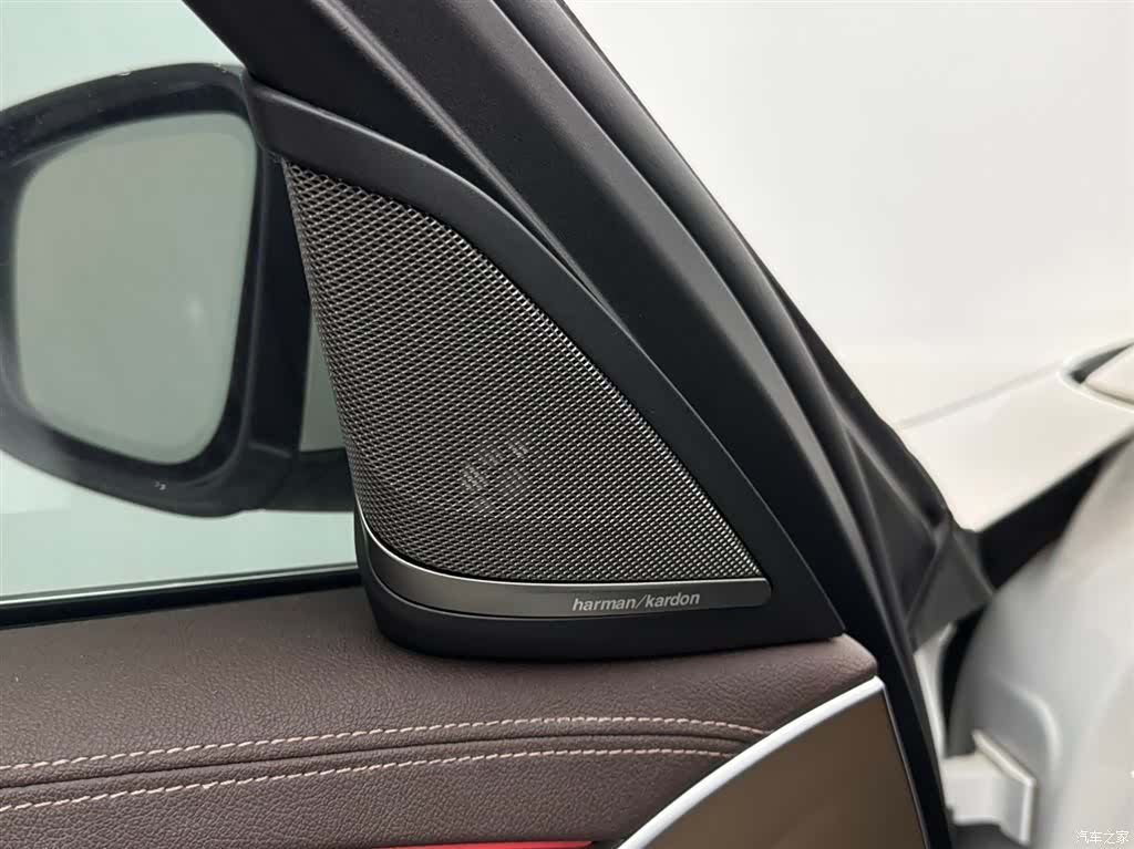 BMW 5 Series, 2020 15