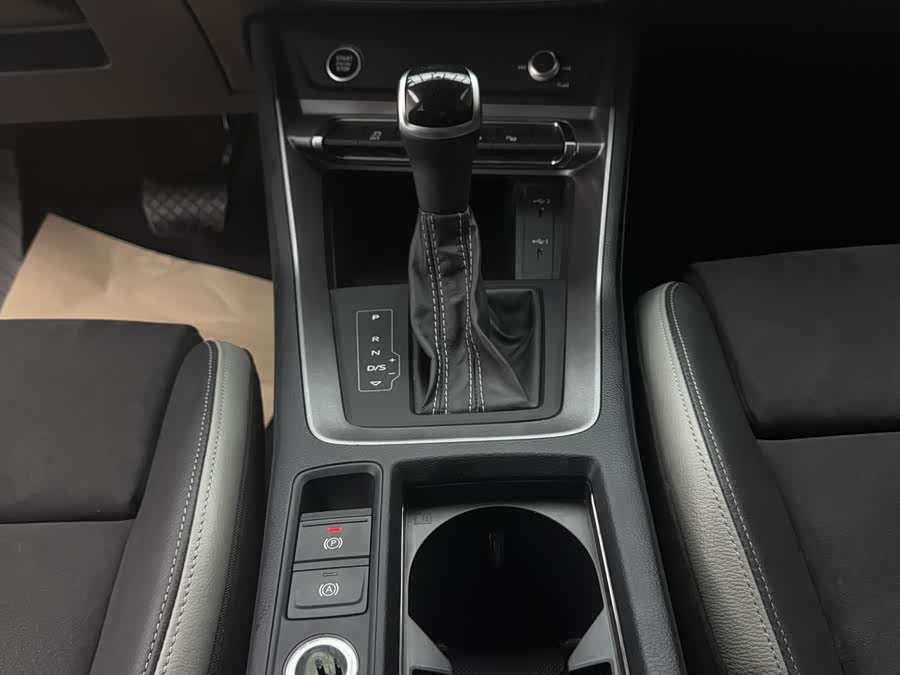 Audi Q3 2022, фото 13