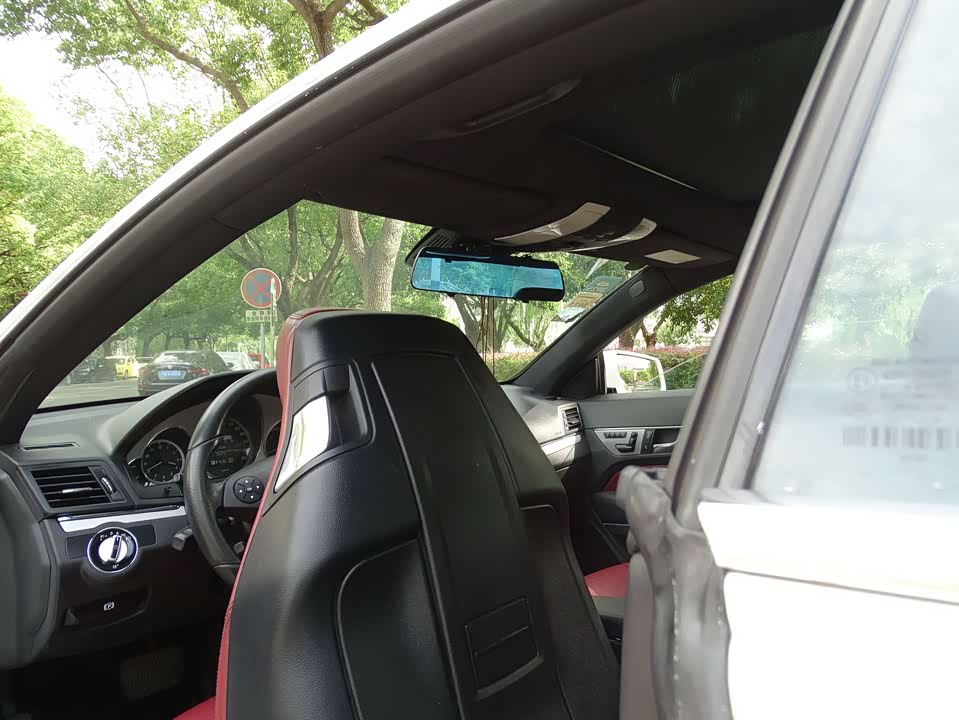 Mercedes-Benz E-class Mercedes-Benz E-class