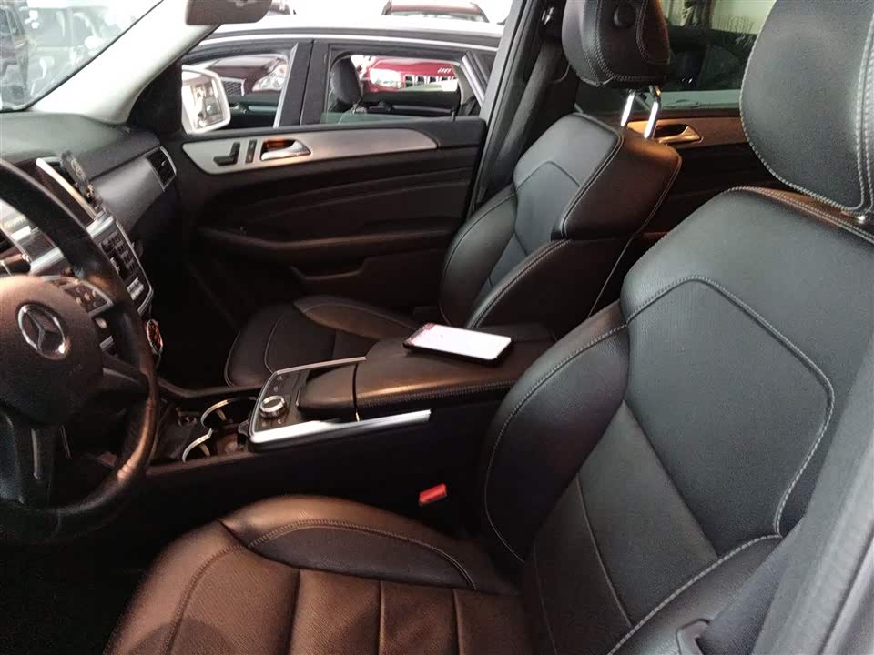 Mercedes-Benz M class