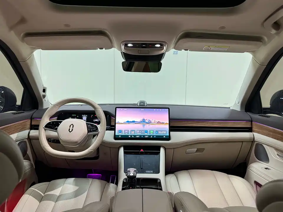 AITO Ask the world M7