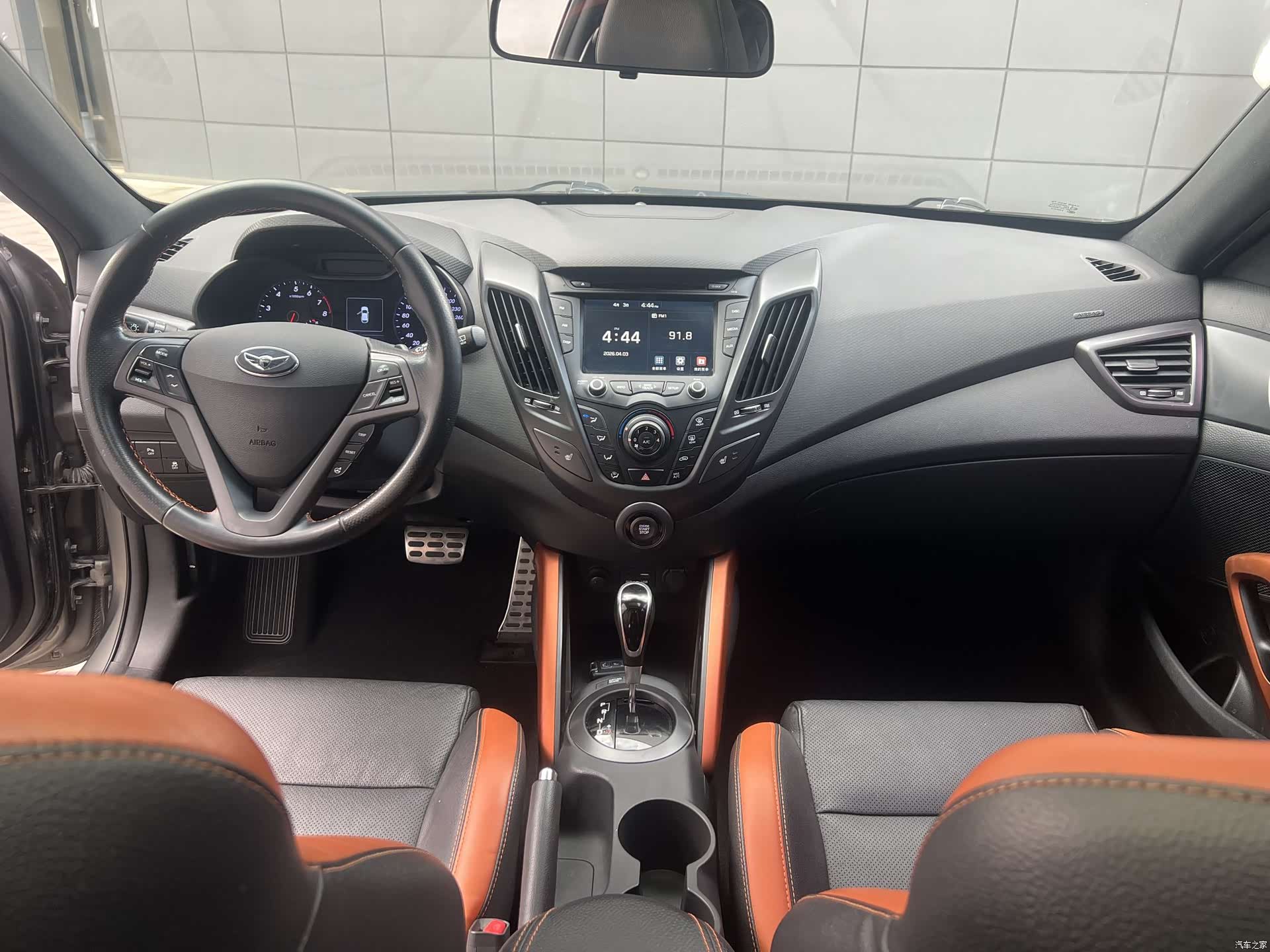 Hyundai Veloster, 2017 все фото