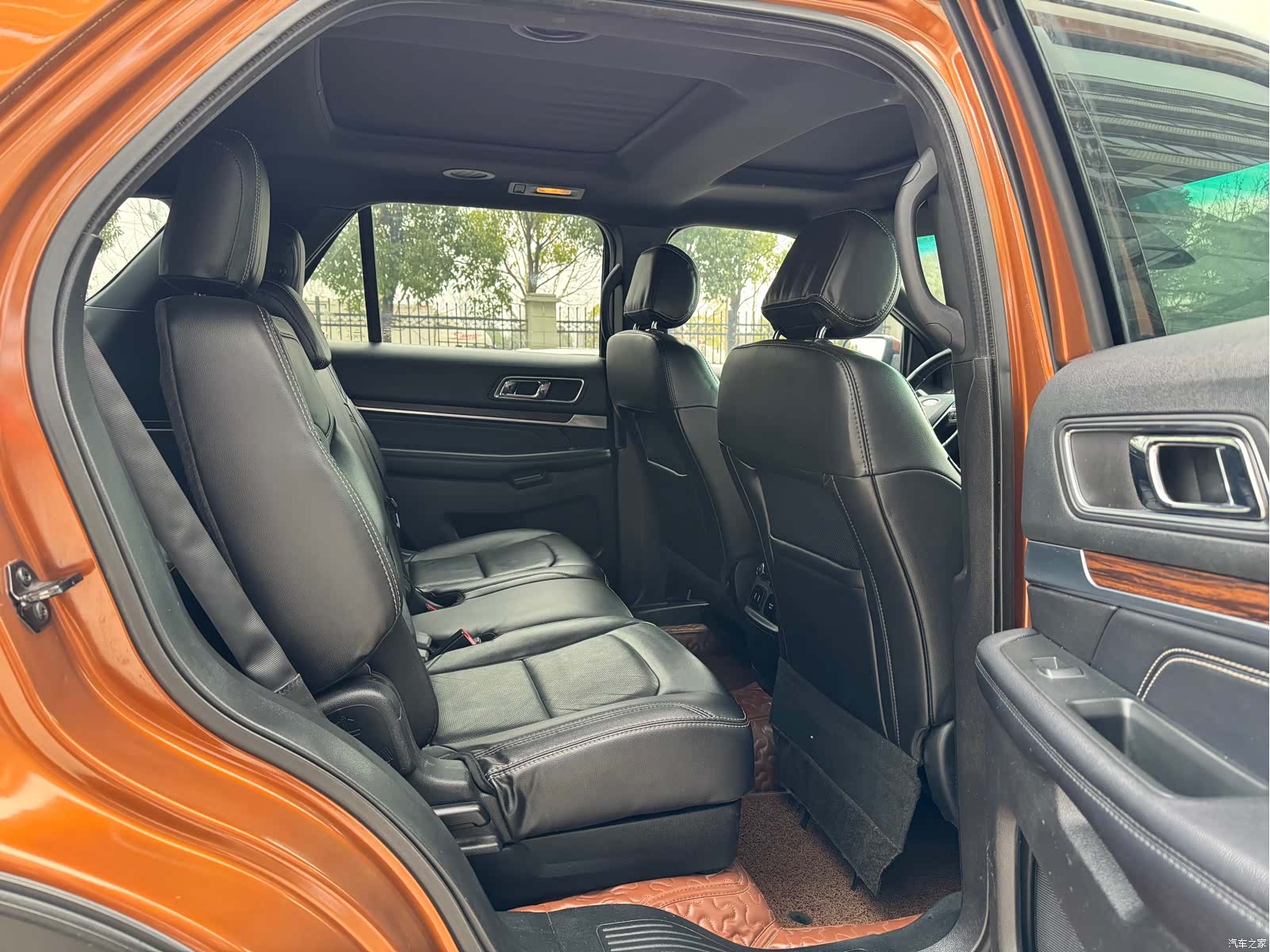 Ford Explorer, 2019 15