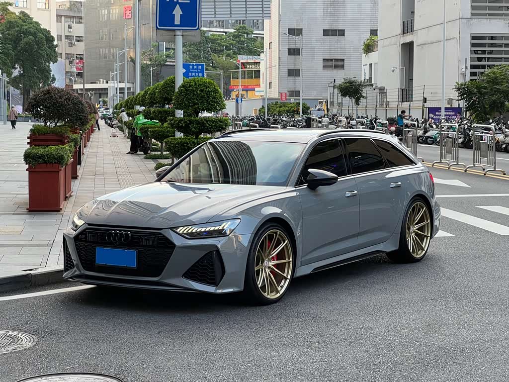 Audi RS 6