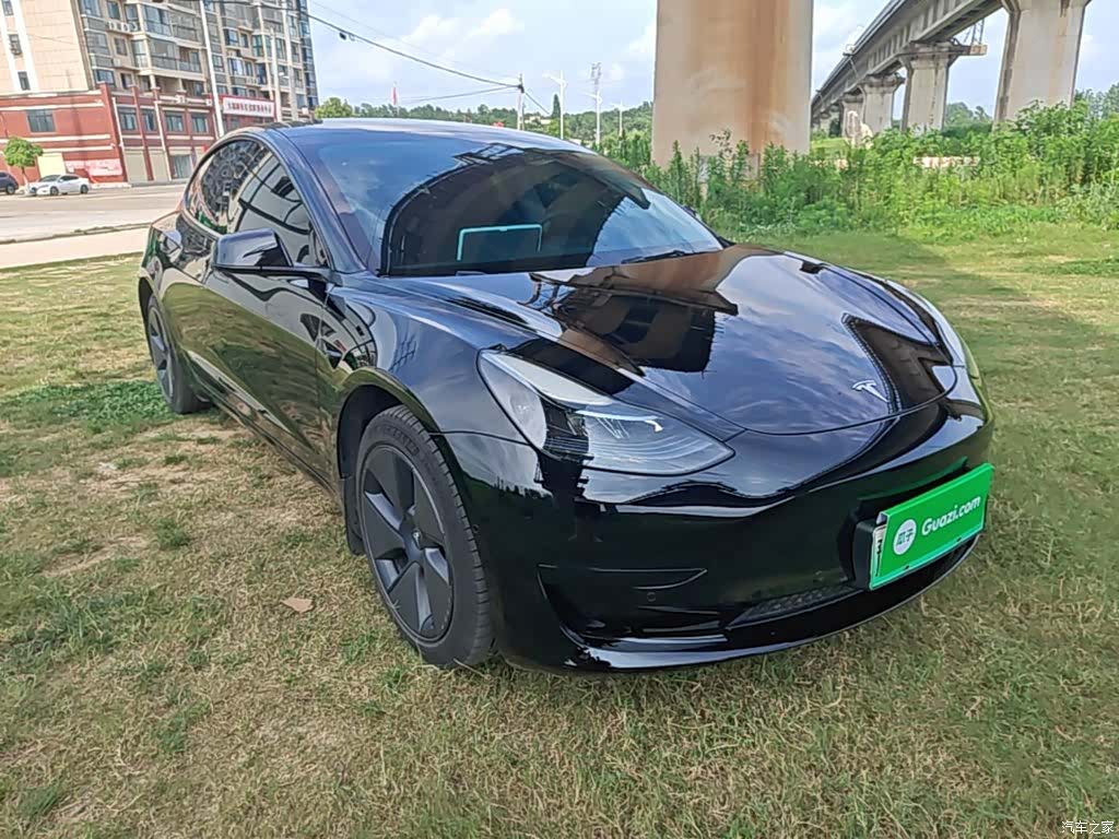 Tesla Model 3, 2023 4