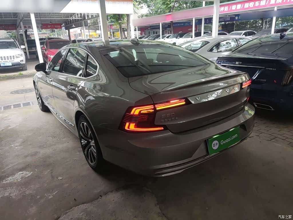 Volvo S90, 2021 все фото