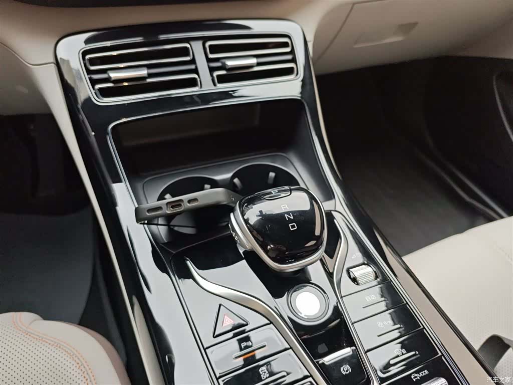 BYD Qin, 2024 10