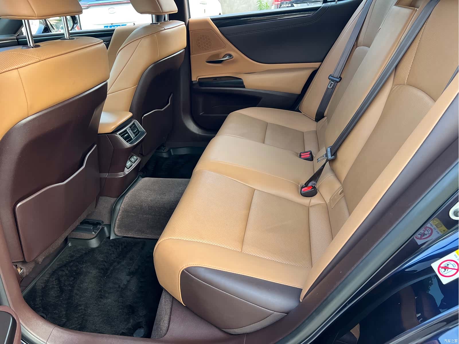 Lexus ES, 2018 6