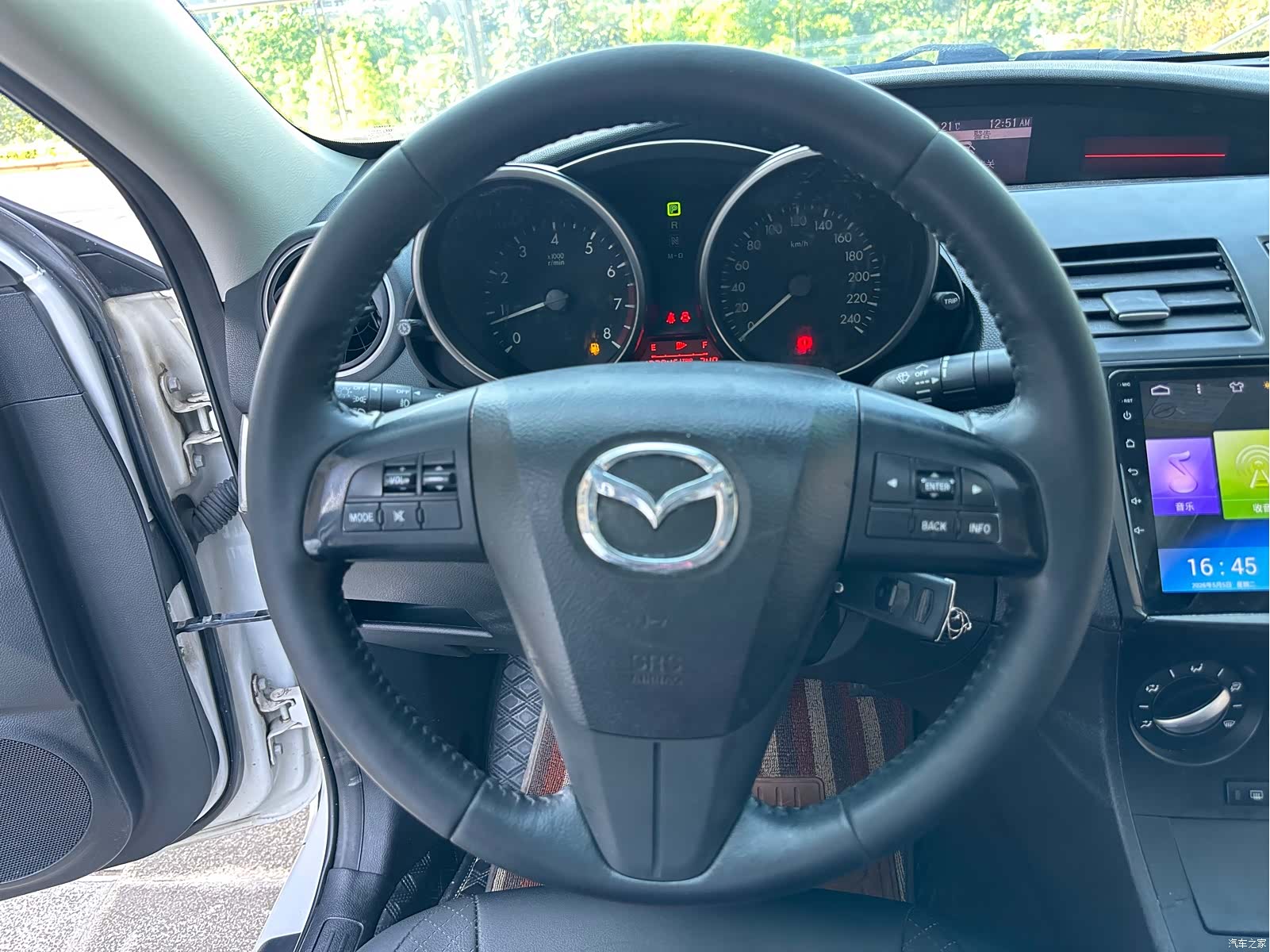 Mazda 3, 2013 15