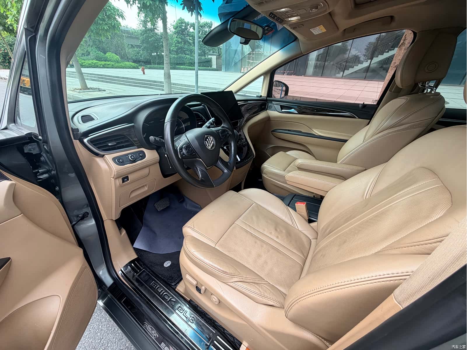 Buick GL8, 2017 14