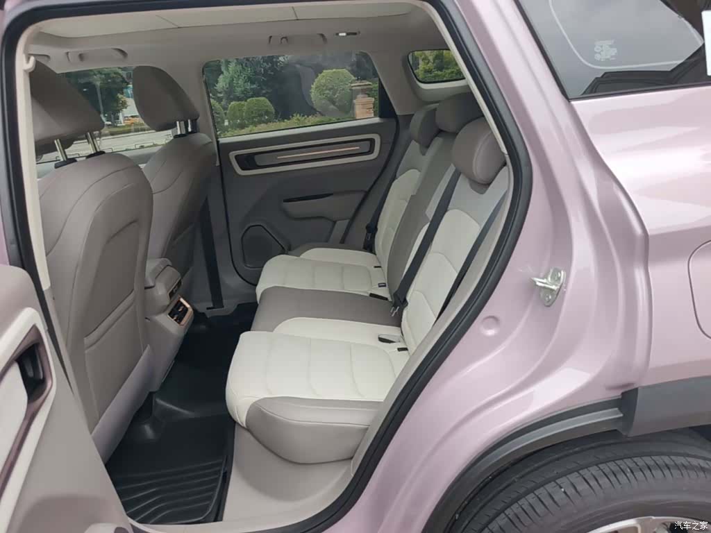 Geely Icon, 2025 17