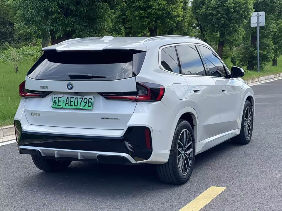 BMW iX1 BMW iX1