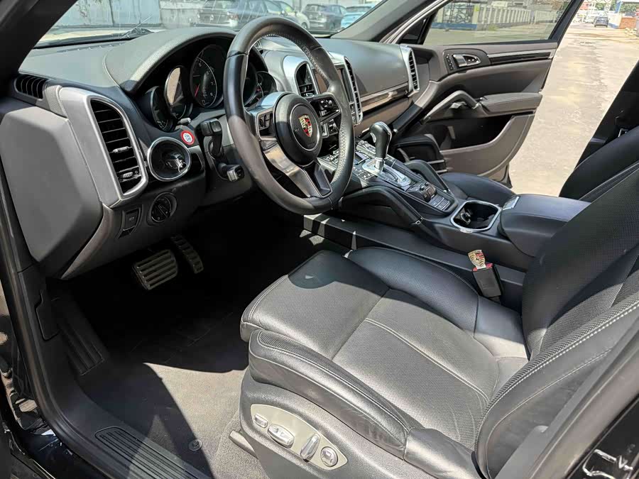 Porsche Cayenne 2014, фото 4