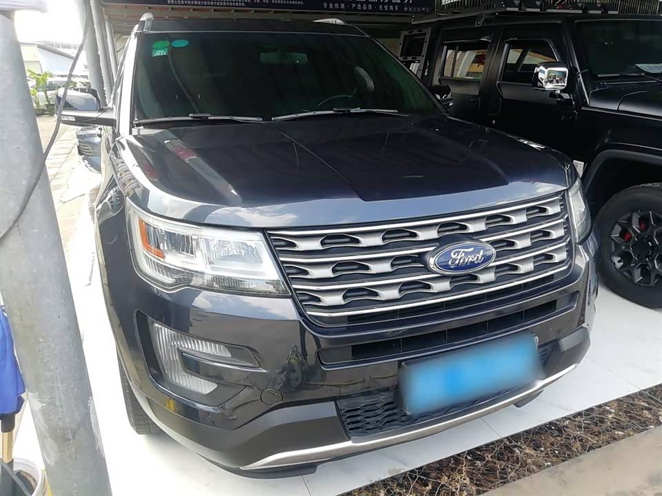 Ford Explorer Ford Explorer
