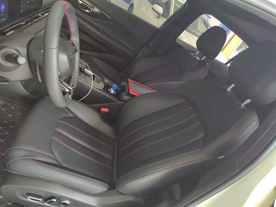 Trumpchi Shadow Leopard