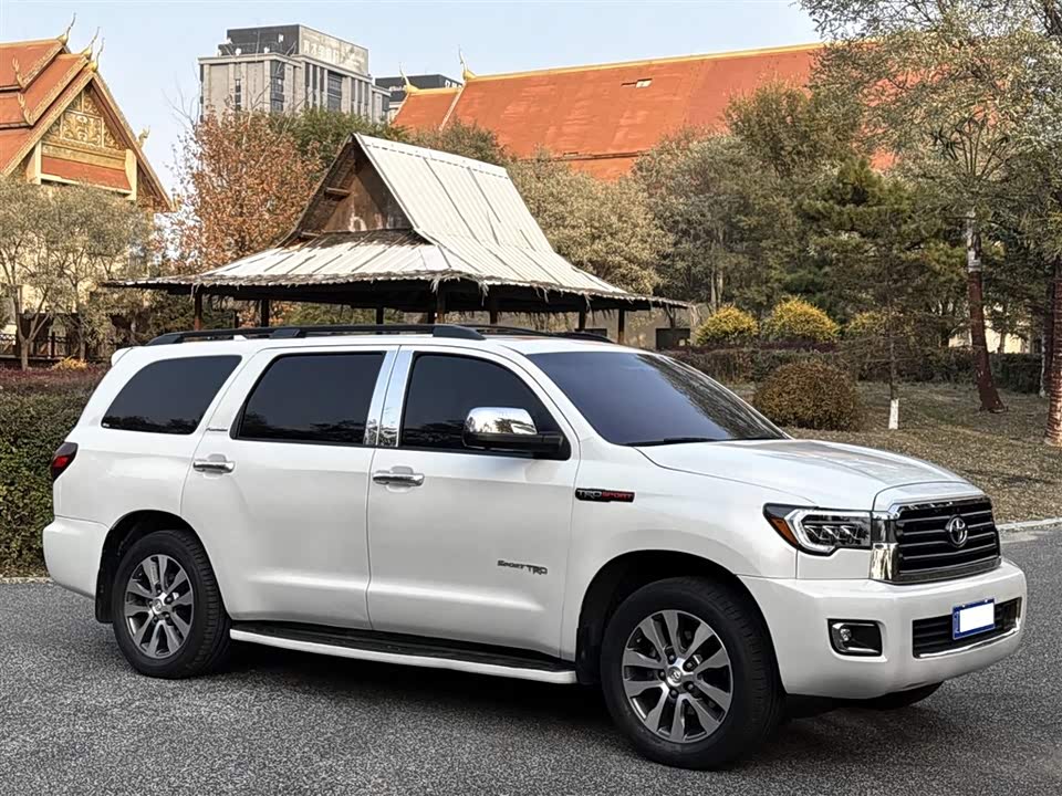 Toyota Sequoia