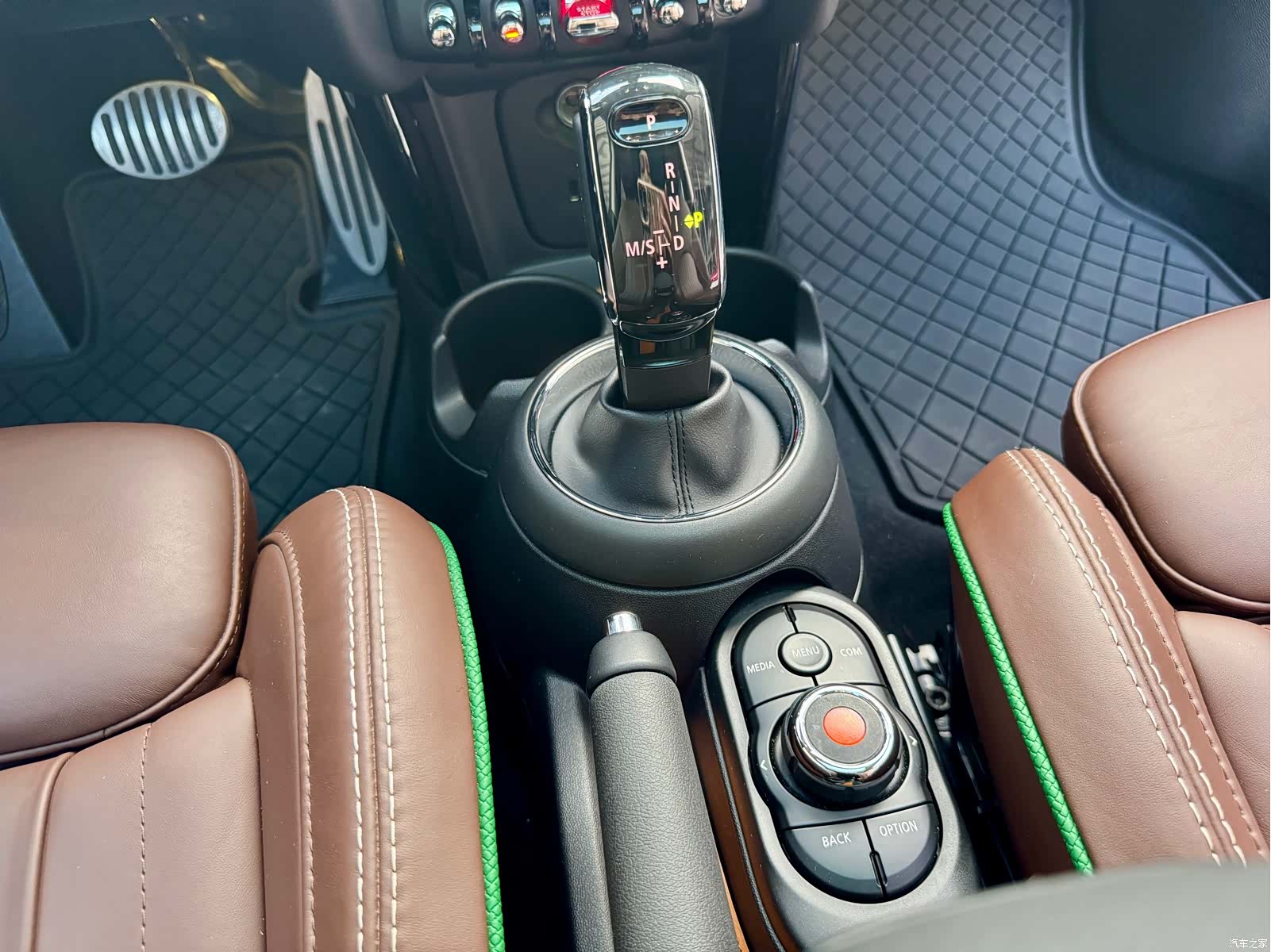 Mini Cooper, 2019 32