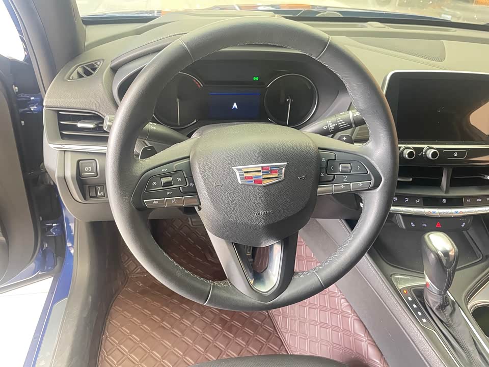 Cadillac CT4