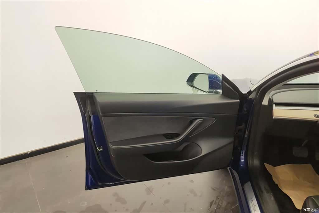 Tesla Model 3, 2020 7