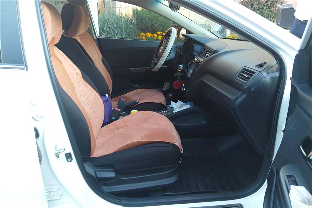 Kia K2, 2014 8