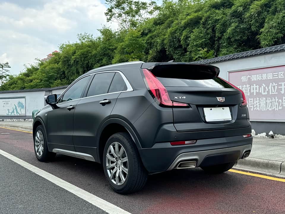 Cadillac XT4