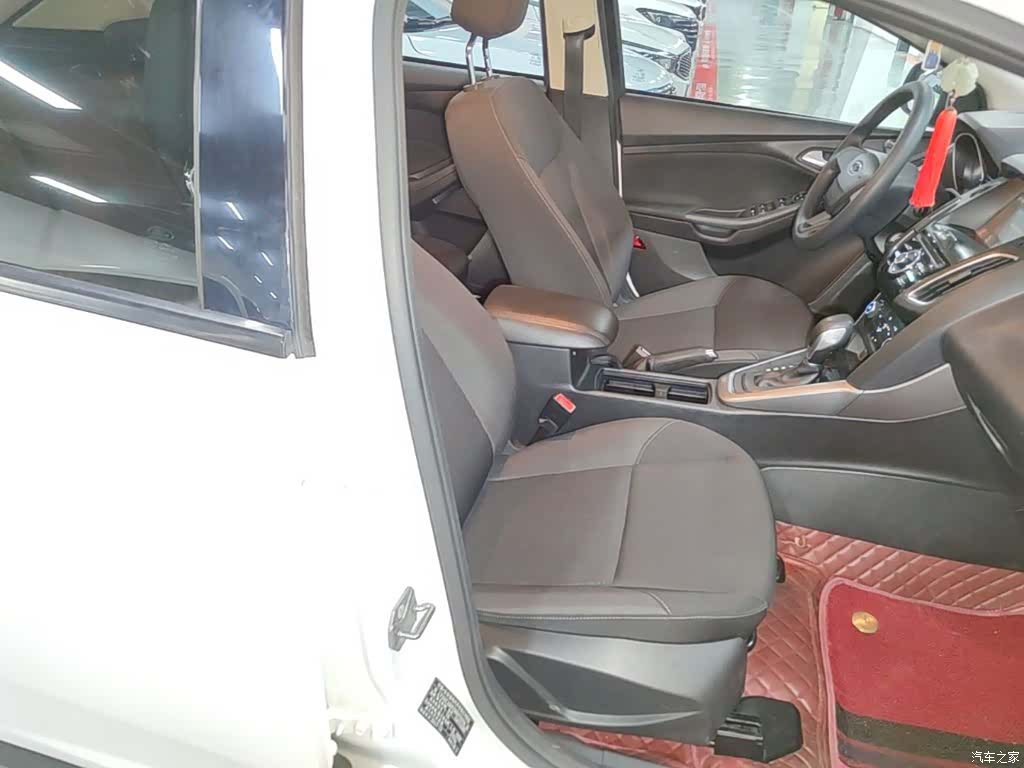 Ford Focus, 2018 25