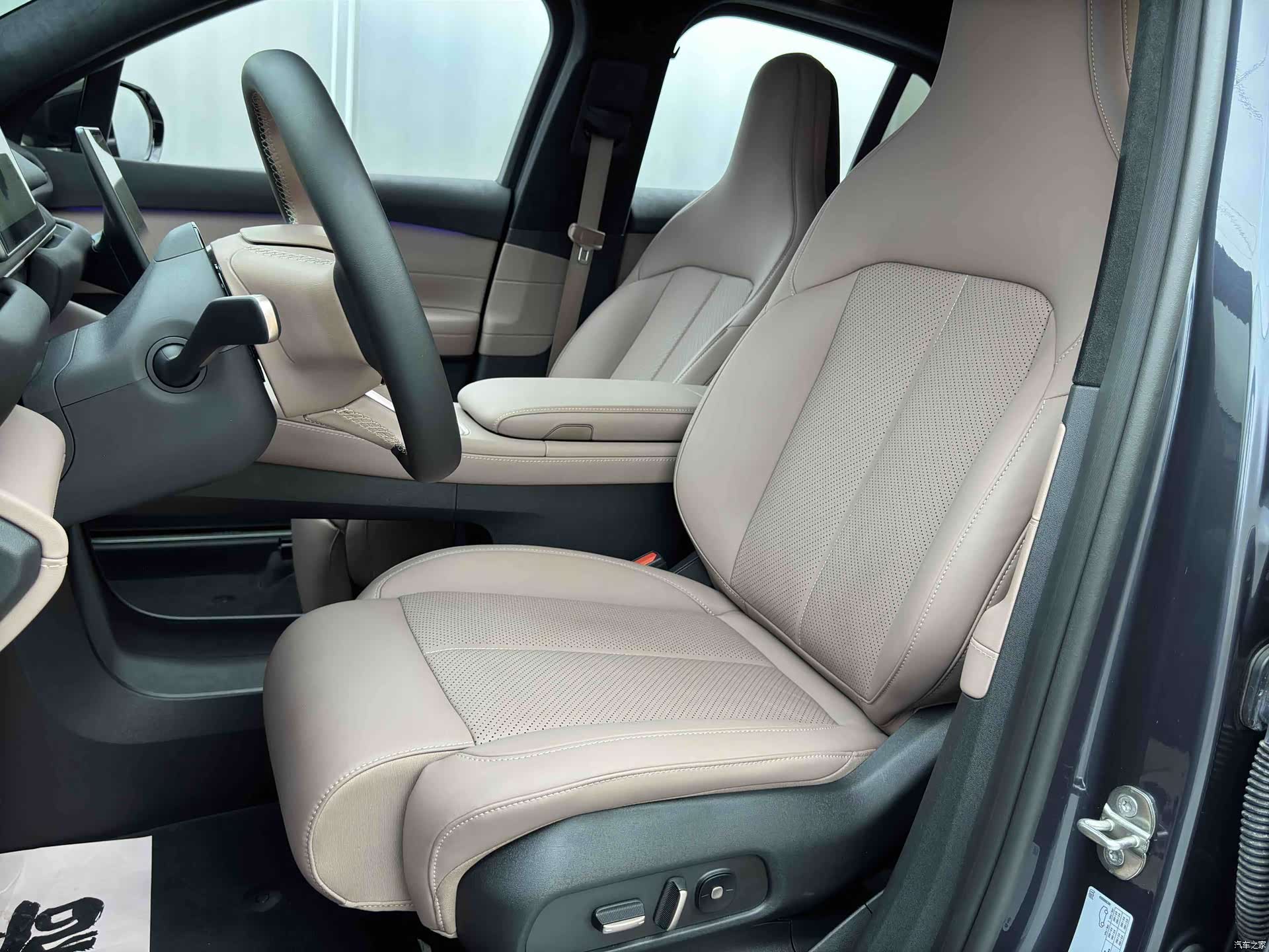 NIO EC6, 2024 11